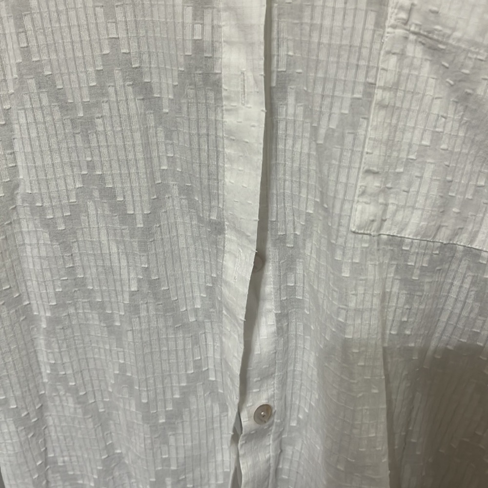 Lightweight white blouse - Picture 2 of 5